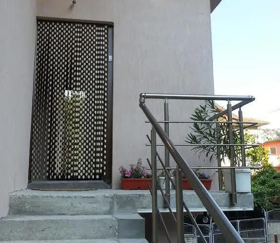 Emi Гостьовий будинок